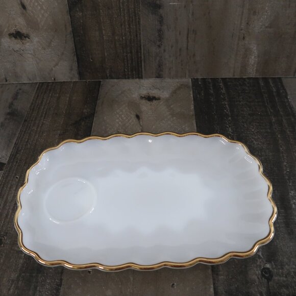 Anchor Hocking 22K Gold Trimmed Milk Glass Snack Set Cup & Tray - Picture 5 of 7